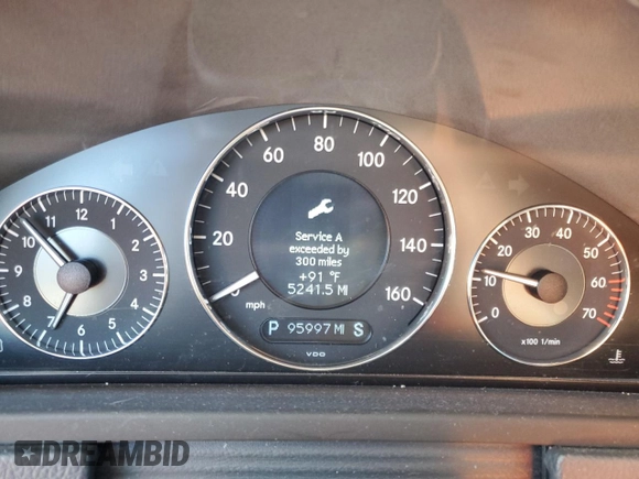2005 Mercedes-Benz CLK 500 z VIN WDBTJ75J05F139522, wystawiony jako Copart lot #80596524 z przebiegiem 95 997 mil mil oraz Szkody całkowita. Historia ofert i sprzedaży dostępna na DreamBid. Obrazek 9.