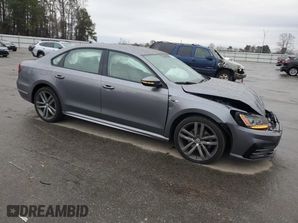 2018 Volkswagen Passat S z VIN 1VWAA7A35JC007820, wystawiony jako Copart lot #43833425 z przebiegiem 78 434 mil mil oraz Szkoda całkowita • Salvage title. Historia ofert i sprzedaży dostępna na DreamBid. Obrazek 4.