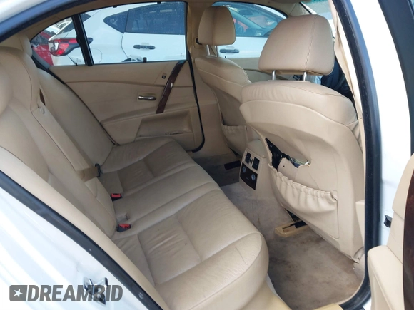 2007 BMW 5 Series 530i with VIN WBANE73537CM56751, listed as a IAAI auction lot 41461577 with 218,059 mi miles. Bid and sale history available at carsss.com. Image 8.