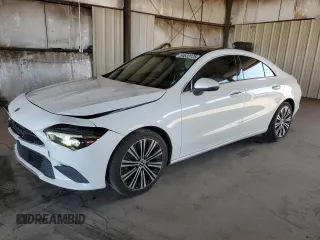 2021 Mercedes-Benz CLA 250 z VIN W1K5J4GB1MN184915, wystawiony jako Copart lot #54603175 z przebiegiem 86 367 mil mil oraz Szkoda całkowita • Salvage title. Historia ofert i sprzedaży dostępna na DreamBid. Obrazek 1.