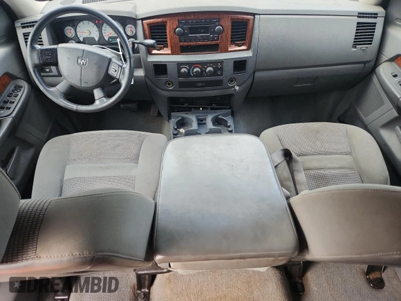 2006 Dodge 1500 SLT z VIN 1D7HA18236S685870, wystawiony jako Copart lot #59186375 z przebiegiem 147 685 mil mil oraz Szkoda całkowita • Salvage title. Historia ofert i sprzedaży dostępna na DreamBid. Obrazek 8.