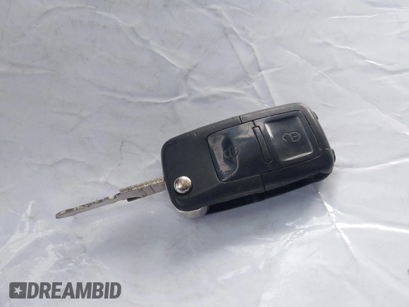 2000 Volkswagen EuroVan с VIN WV2MH4703YH022435, выставлен на аукционе IAAI как лот 42106304 с пробегом 185 376 миль миль и . История ставок и продаж доступна на DreamBid. Изображение 11.