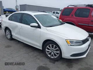 2011 Volkswagen Jetta SE with VIN 3VWDX7AJ2BM345251, listed as a IAAI auction lot 42407502 with 110,121 mi miles and . Bid and sale history available at DreamBid. Image 1.