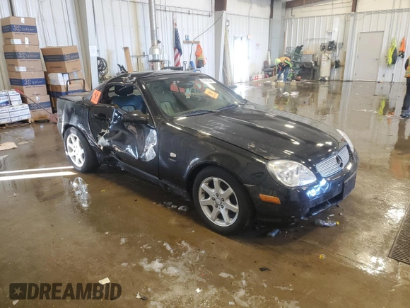 2000 Mercedes-Benz SLK 230 Kompressor with VIN WDBKK47F2YF154303, listed as a Copart auction lot 45880395 with Not provided miles and Non repairable. Bid and sale history available at DreamBid. Image 4.