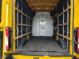 2021 Ford Transit Cargo z VIN 1FTBR1X87MKA53692, wystawiony jako Copart lot #60578005 z przebiegiem 86 989 mil mil oraz Czysty tytuł • Clean title. Historia ofert i sprzedaży dostępna na DreamBid. Obrazek 10.