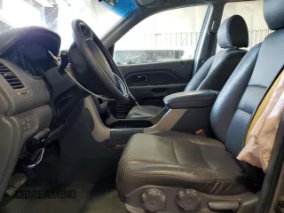 2007 Honda Pilot LX z VIN 5FNYF28107B025518, wystawiony jako Copart lot #58331775 z przebiegiem 130 641 mil mil oraz Nie do naprawy • Non repairable. Historia ofert i sprzedaży dostępna na DreamBid. Obrazek 7.
