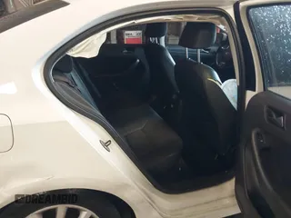 2011 Volkswagen Jetta SE with VIN 3VWDX7AJXBM315916, listed as a IAAI auction lot 42311284 with 207,297 mi miles and . Bid and sale history available at DreamBid. Image 8.