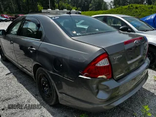 2010 Ford Fusion SE z VIN 3FAHP0HA5AR364515, wystawiony jako Copart lot #61060035 z przebiegiem Nie podano mil oraz Czysty tytuł • Clean title. Historia ofert i sprzedaży dostępna na DreamBid. Obrazek 3.