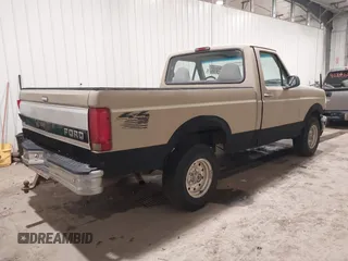 1996 Ford F-150 Special with VIN 1FTEF14N8TLB68925, listed as a IAAI auction lot 41175468 with 188,711 mi miles. Bid and sale history available at carsss.com. Image 4.