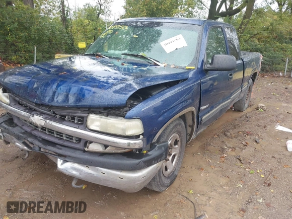 2000 Chevrolet Silverado 1500 with VIN 2GCEC19V0Y1255331, listed as a IAAI auction lot 40441563 with 282,464 mi miles. Bid and sale history available at carsss.com. Image 2.