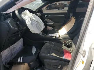 2021 Audi Q3 Premium z VIN WA1AUCF36M1097372, wystawiony jako Copart lot #49161505 z przebiegiem Nie podano mil oraz Czysty tytuł • Clean title. Historia ofert i sprzedaży dostępna na DreamBid. Obrazek 7.