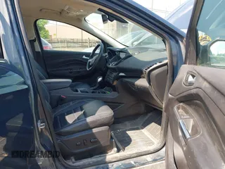 2019 Ford Escape Titanium with VIN 1FMCU9J99KUC00935, listed as a IAAI auction lot 42583250 with 91,241 mi miles and . Bid and sale history available at DreamBid. Image 5.