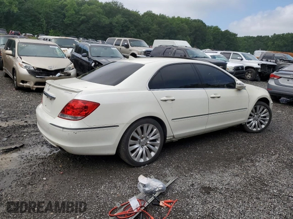 2005 Acura RL with VIN JH4KB16595C009649, listed as a Copart auction lot 60784325 with 203,735 mi miles and Salvage title. Bid and sale history available at DreamBid. Image 3.