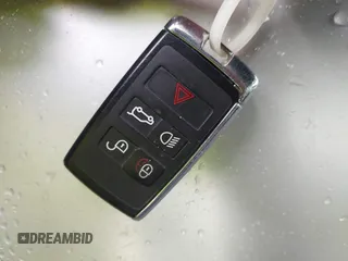 2019 Land Rover Range Rover HSE с VIN SALGS2SV7KA517881, выставлен на аукционе IAAI как лот 41766088 с пробегом 63 318 миль миль и . История ставок и продаж доступна на DreamBid. Изображение 11.
