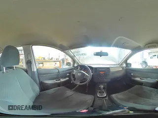 2010 Nissan Versa S z VIN 3N1BC1CP5AL376294, wystawiony jako Copart lot #57912125 z przebiegiem 199 491 mil mil oraz Szkoda całkowita • Salvage title. Historia ofert i sprzedaży dostępna na DreamBid. Obrazek 14.