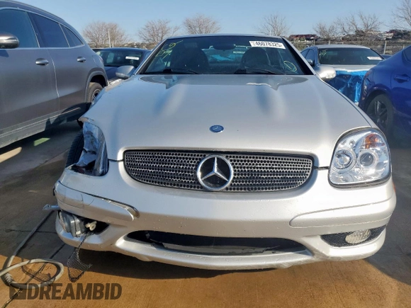 2003 Mercedes-Benz SLK 230 Kompressor with VIN WDBKK49F13F273062, listed as a Copart auction lot 46078325 with 63,789 mi miles and Salvage title. Bid and sale history available at DreamBid. Image 5.