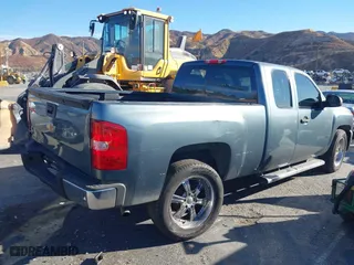 2007 Chevrolet Silverado 1500 Work Truck with VIN 1GCEC19C77Z503305, listed as a IAAI auction lot 41253453 with 160,392 mi miles. Bid and sale history available at carsss.com. Image 13.