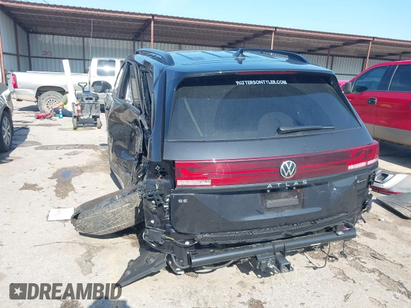 2025 Volkswagen Atlas SE with VIN 1V2CR2CA1SC504687, listed as a IAAI auction lot 42171699 with 1,847 mi miles and . Bid and sale history available at DreamBid. Image 3.