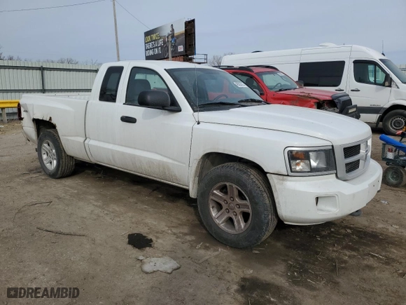 2011 Ram Dakota Bighorn/Lonestar with VIN 1D7RW3BK5BS667231, listed as a Copart auction lot 45025015 with 81,525 mi miles and Salvage Title. Bid and sale history available at carsss.com. Image 4.
