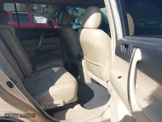2011 Toyota Highlander with VIN 5TDZK3EH5BS042262, listed as a IAAI auction lot 41868350 with 239,202 mi miles. Bid and sale history available at carsss.com. Image 8.