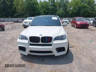 2010 BMW X5 M z VIN 5YMGY0C53ALK26006, wystawiony jako IAAI lot #42329794 z przebiegiem Nie podano mil oraz . Historia ofert i sprzedaży dostępna na DreamBid. Obrazek 12.