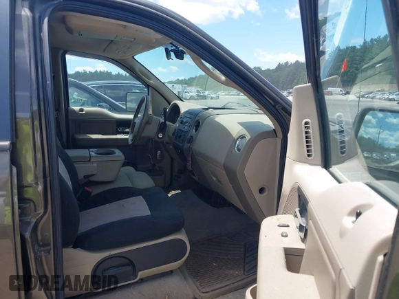 2008 Ford F-150 XLT z VIN 1FTPW14528FB75562, wystawiony jako IAAI lot #42477564 z przebiegiem 181 483 mil mil oraz . Historia ofert i sprzedaży dostępna na DreamBid. Obrazek 5.