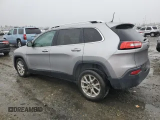 2018 Jeep Cherokee Latitude with VIN 1C4PJLCB3JD611984, listed as a Copart auction lot 43281375 with 145,126 mi miles and Salvage Title. Bid and sale history available at carsss.com. Image 2.