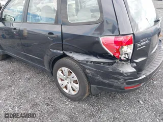 2010 Subaru Forester 2.5X with VIN JF2SH6AC6AH758085, listed as a IAAI auction lot 41889351 with 130,209 mi miles. Bid and sale history available at carsss.com. Image 6.