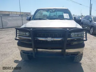 2000 Chevrolet Silverado 1500 Classic Work Truck with VIN 1GCEK19V5YE264057, listed as a IAAI auction lot 41951426 with 251,674 mi miles. Bid and sale history available at carsss.com. Image 13.