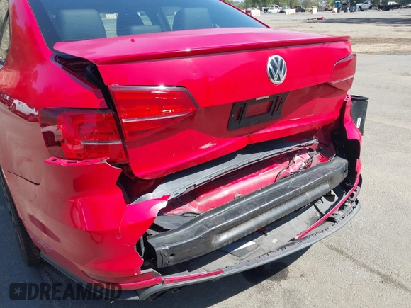 2017 Volkswagen Jetta GLI z VIN 3VW4T7AJ3HM350575, wystawiony jako IAAI lot #42303994 z przebiegiem 168 622 mil mil oraz . Historia ofert i sprzedaży dostępna na DreamBid. Obrazek 6.