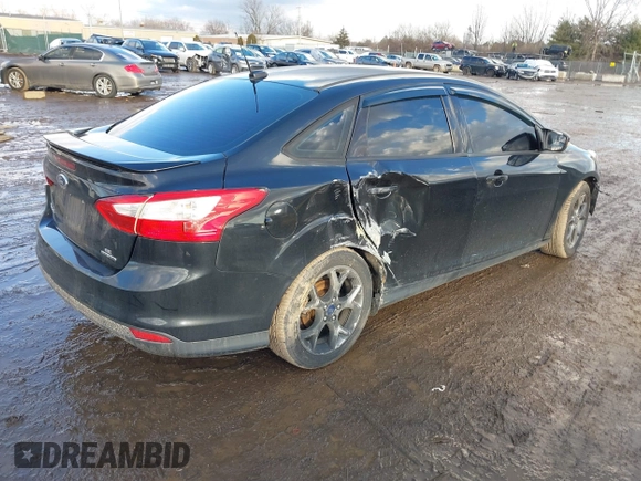 2013 Ford Focus SE z VIN 1FADP3F27DL342384, wystawiony jako IAAI lot #41474290 z przebiegiem 125 664 mil mil oraz . Historia ofert i sprzedaży dostępna na DreamBid. Obrazek 4.