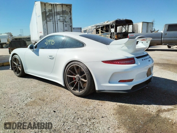 2016 Porsche 911 GT3 z VIN WP0AC2A97GS184193, wystawiony jako Copart lot #64457542 z przebiegiem 21 995 mil mil oraz . Historia ofert i sprzedaży dostępna na DreamBid. Obrazek 3.