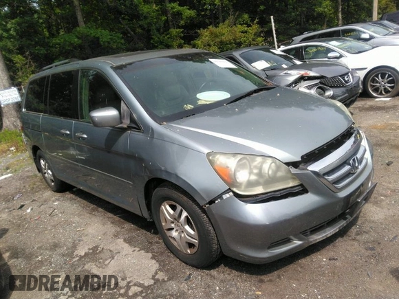 2006 Honda Odyssey EX-L with VIN 5FNRL38706B107724, listed as a IAAI auction lot 39245592 with 186,885 mi miles. Bid and sale history available at carsss.com. Image 1.