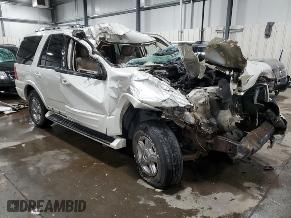 2005 Ford Expedition Limited with VIN 1FMPU20545LA71147, listed as a Copart auction lot 86366444 with 277,054 mi miles and Non Repairable. Bid and sale history available at carsss.com. Image 4.