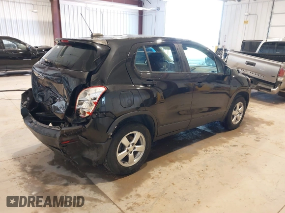 2015 Chevrolet Trax LS with VIN KL7CJPSB2FB094863, listed as a IAAI auction lot 41643953 with 118,456 mi miles. Bid and sale history available at carsss.com. Image 4.