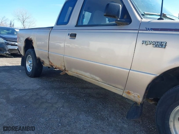 1996 Ford Ranger XL with VIN 1FTCR14U2TPB53948, listed as a IAAI auction lot 41866170 with 164,675 mi miles. Bid and sale history available at carsss.com. Image 13.