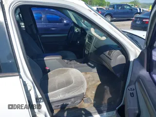 2004 Ford Explorer XLT with VIN 1FMZU73K54UB28990, listed as a IAAI auction lot 42107171 with 213,002 mi miles and . Bid and sale history available at DreamBid. Image 5.