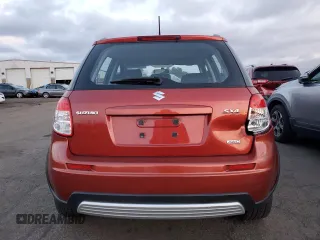 2009 Suzuki SX4 Man AWD with VIN JS2YB413696201043, listed as a Copart auction lot 86283064 with 153,286 mi miles and Salvage Title. Bid and sale history available at carsss.com. Image 6.