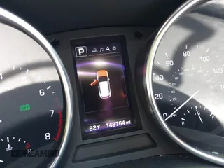 2018 Hyundai Santa Fe 2.0T z VIN 5XYZU4LA8JG537427, wystawiony jako IAAI lot #42349692 z przebiegiem 148 764 mil mil oraz . Historia ofert i sprzedaży dostępna na DreamBid. Obrazek 15.