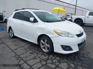 2009 Toyota Matrix S with VIN 2T1LE40E59C008342, listed as a IAAI auction lot 41459923 with 212,568 mi miles. Bid and sale history available at carsss.com. Image 1.