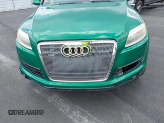 2007 Audi Q7 Premium z VIN WA1BY74L57D034561, wystawiony jako IAAI lot #42730657 z przebiegiem 174 110 mil mil oraz . Historia ofert i sprzedaży dostępna na DreamBid. Obrazek 6.