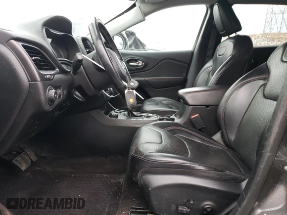 2019 Jeep Cherokee Trailhawk with VIN 1C4PJMBN5KD143033, listed as a Copart auction lot 45791865 with 88,355 mi miles and Clean Title. Bid and sale history available at DreamBid. Image 7.