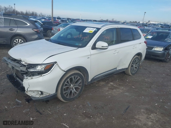 2016 Mitsubishi Outlander GT with VIN JA4JZ4AX4GZ054124, listed as a IAAI auction lot 41487441 with 137,000 mi miles. Bid and sale history available at carsss.com. Image 17.