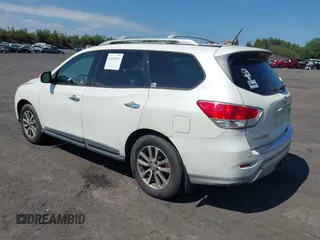 2015 Nissan Pathfinder Platinum with VIN 5N1AR2MMXFC615001, listed as a IAAI auction lot 42810501 with 206,247 mi miles and . Bid and sale history available at DreamBid. Image 3.