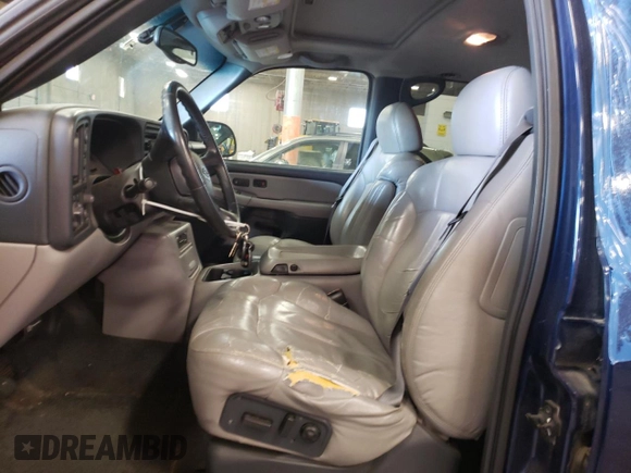 2001 Chevrolet Tahoe LT with VIN 1GNEK13TX1R104270, listed as a Copart auction lot 54935005 with 227,086 mi miles and Clean Title. Bid and sale history available at carsss.com. Image 7.
