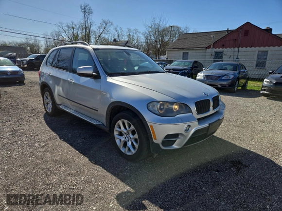 2011 BMW X5 35i with VIN 5UXZV4C54BL410887, listed as a Copart auction lot 52511755 with 111,777 mi miles and Clean Title. Bid and sale history available at carsss.com. Image 1.