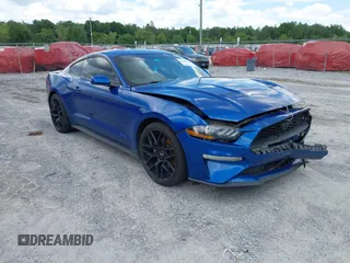 2018 Ford Mustang EcoBoost z VIN 1FA6P8THXJ5185626, wystawiony jako IAAI lot #42244199 z przebiegiem 103 968 mil mil oraz . Historia ofert i sprzedaży dostępna na DreamBid. Obrazek 1.