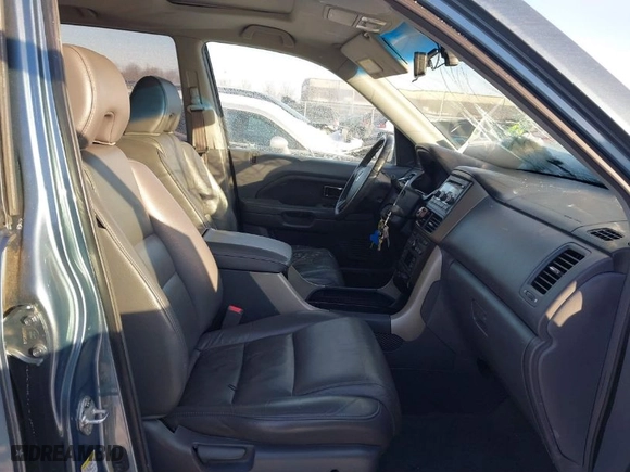 2008 Honda Pilot EX-L with VIN 5FNYF18528B024854, listed as a IAAI auction lot 41388454 with 116,955 mi miles. Bid and sale history available at carsss.com. Image 5.