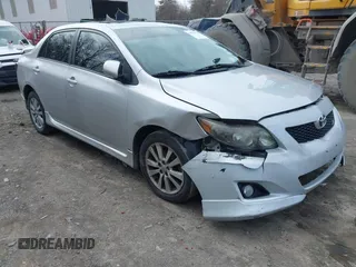 2009 Toyota Corolla with VIN 2T1BU40E69C123823, listed as a IAAI auction lot 42079964 with 204,124 mi miles. Bid and sale history available at carsss.com. Image 1.