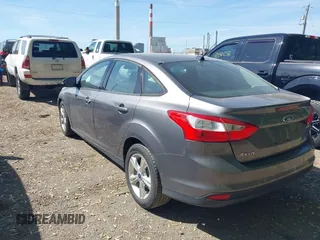 2013 Ford Focus SE with VIN 1FADP3F25DL351343, listed as a IAAI auction lot 42142367 with 146,850 mi miles. Bid and sale history available at carsss.com. Image 3.